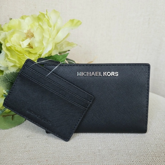 Michael Kors Handbags - NWT Michael Kors Card Case Carryall Wallet Black